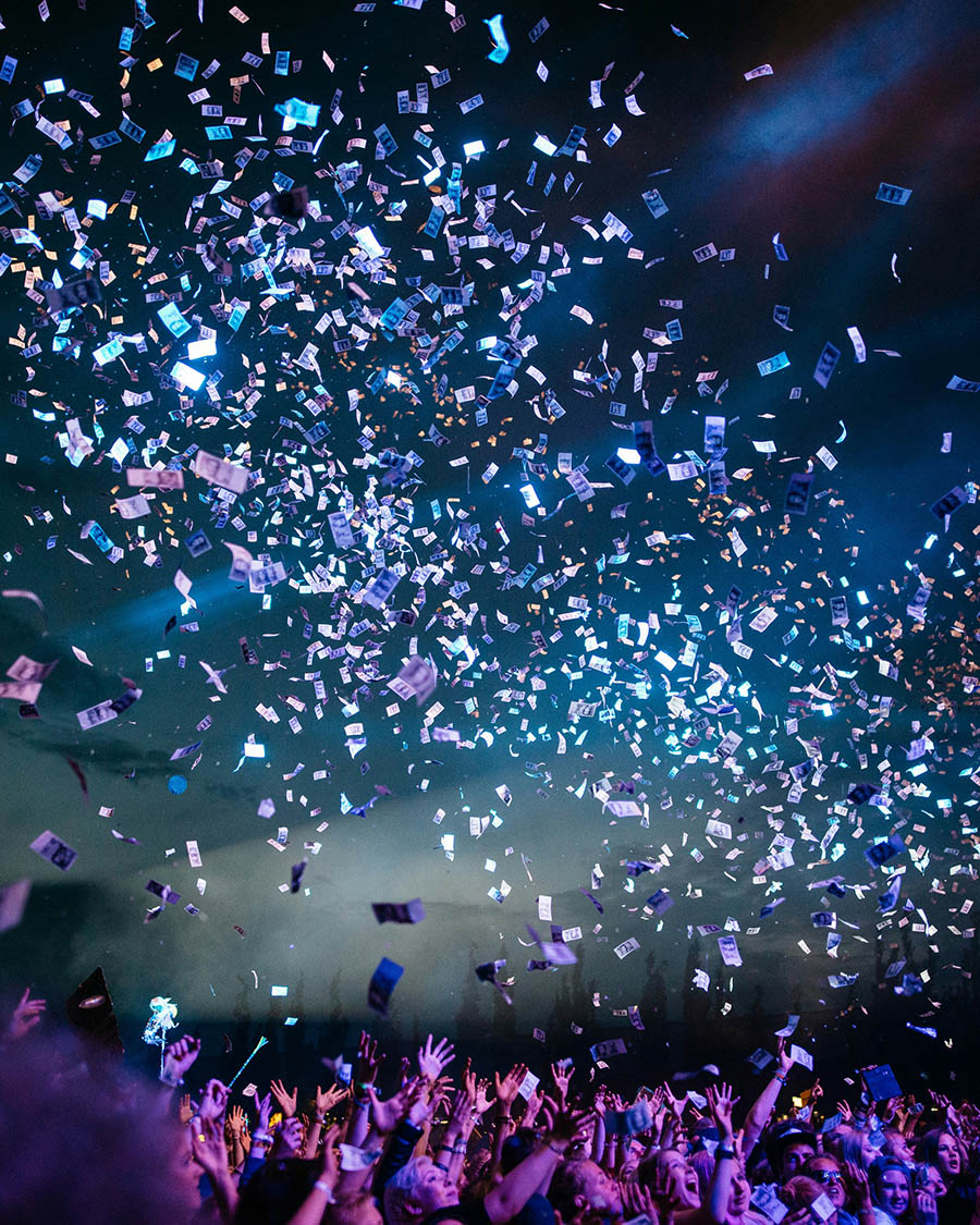 Slide Soiree Confettis Mister Mousse